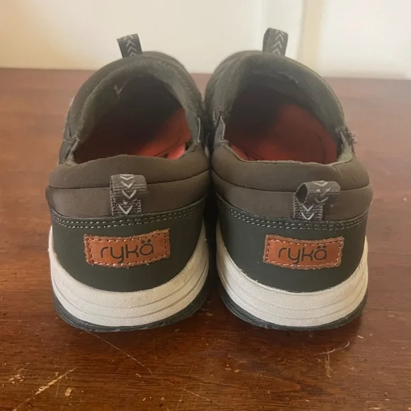 Ryka Quilted Slip-On Loafers - olive green White Sole women’s 7 - Picture 3 of 7